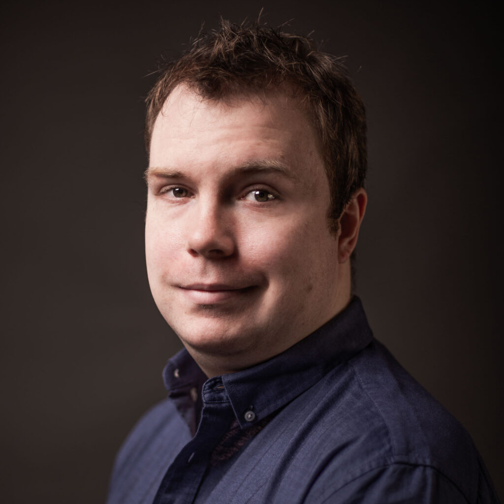 Roy, oprichter van Atiers